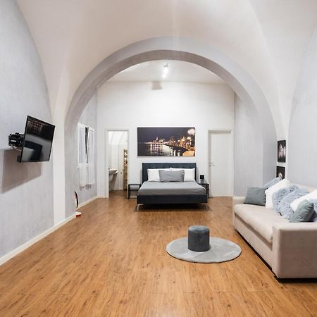 House Visconti Apartment บารี ภายนอก รูปภาพ