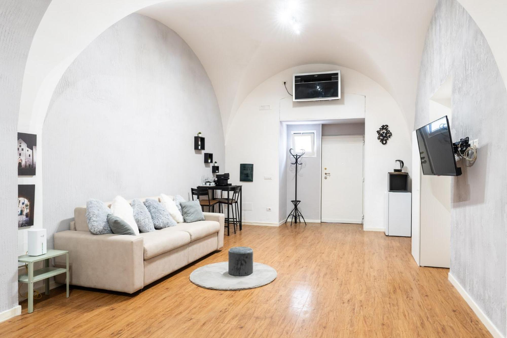House Visconti Apartment บารี ภายนอก รูปภาพ